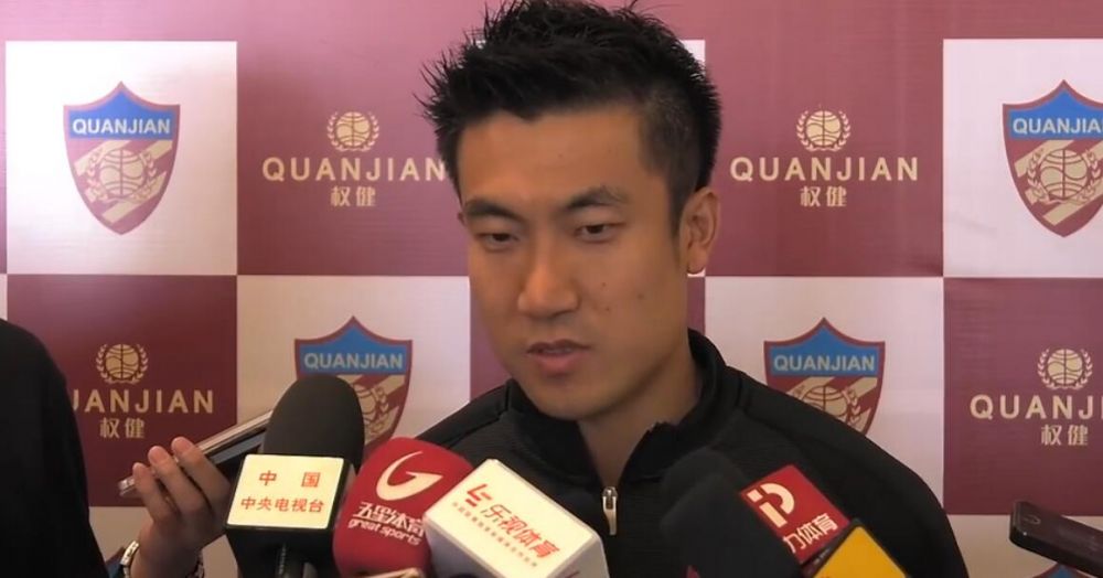 首映礼上，贾樟柯导演更是感动哽咽，称其“拍出了一代人的往事与创伤”。